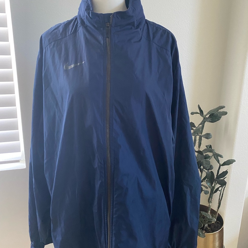 Nike Storm Fit jacket. Men’s size XL. Navy blue